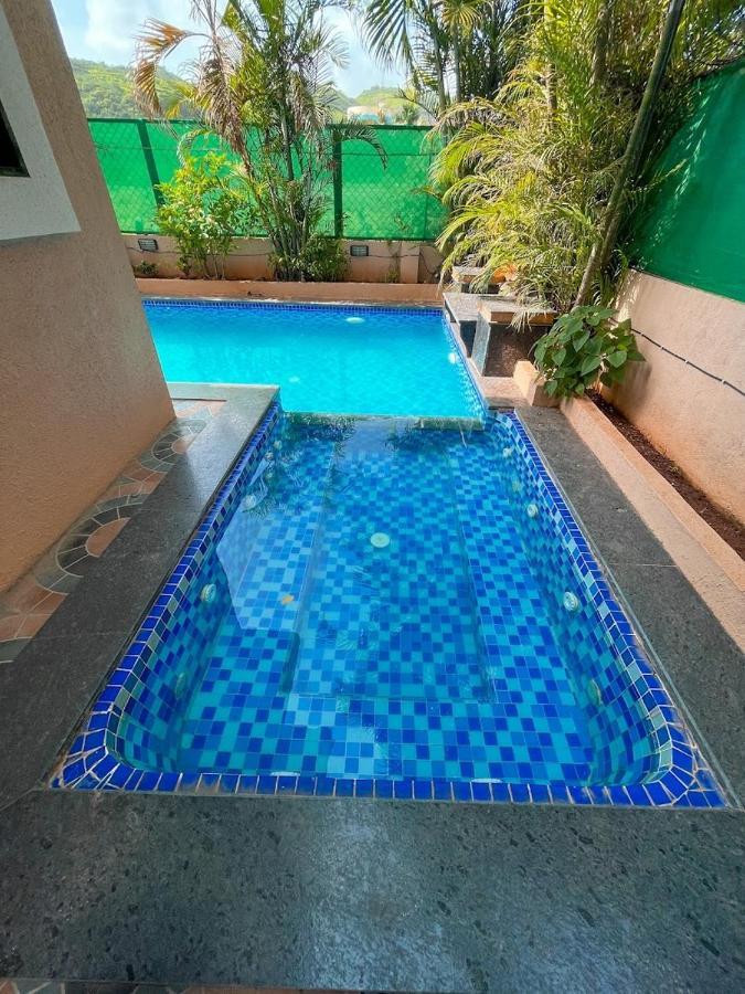 Corner House, Lonavla By Meheru-4 Bhk Villa With Pool Extérieur photo