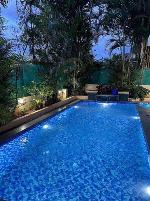 Corner House, Lonavla By Meheru-4 Bhk Villa With Pool Extérieur photo